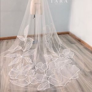 Floral chapel veil 90”